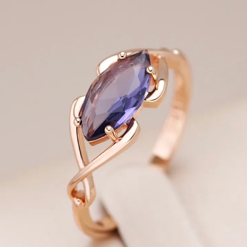 Anillo Elegante de Cristal Morado