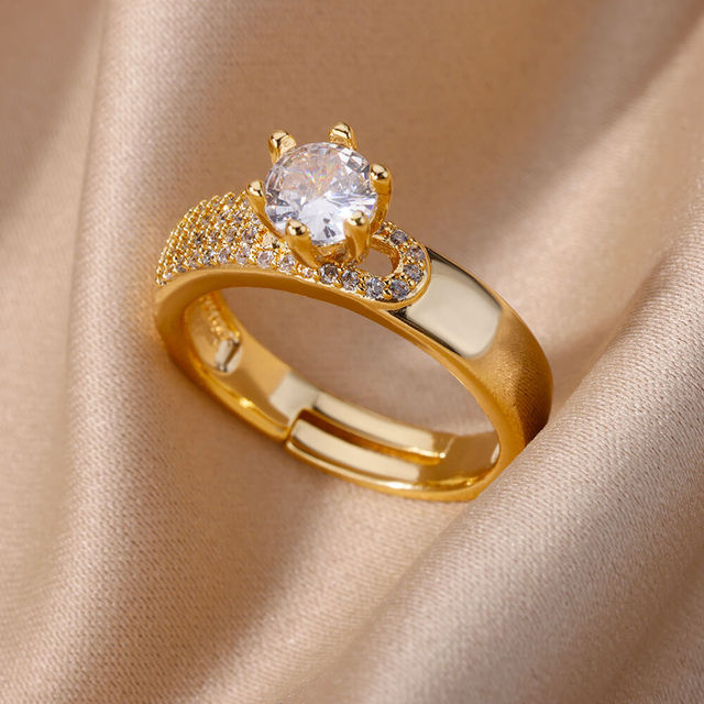 Elegant Hvit Krystall Ring Gullbelagt